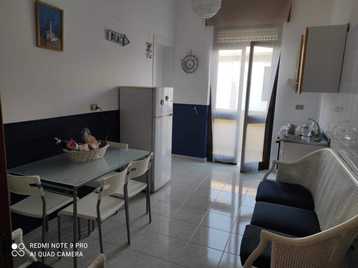 Il Girasole, Distante Solo 200 Mt. Reali Dal Mare Διαμέρισμα Lido Marini Εξωτερικό φωτογραφία